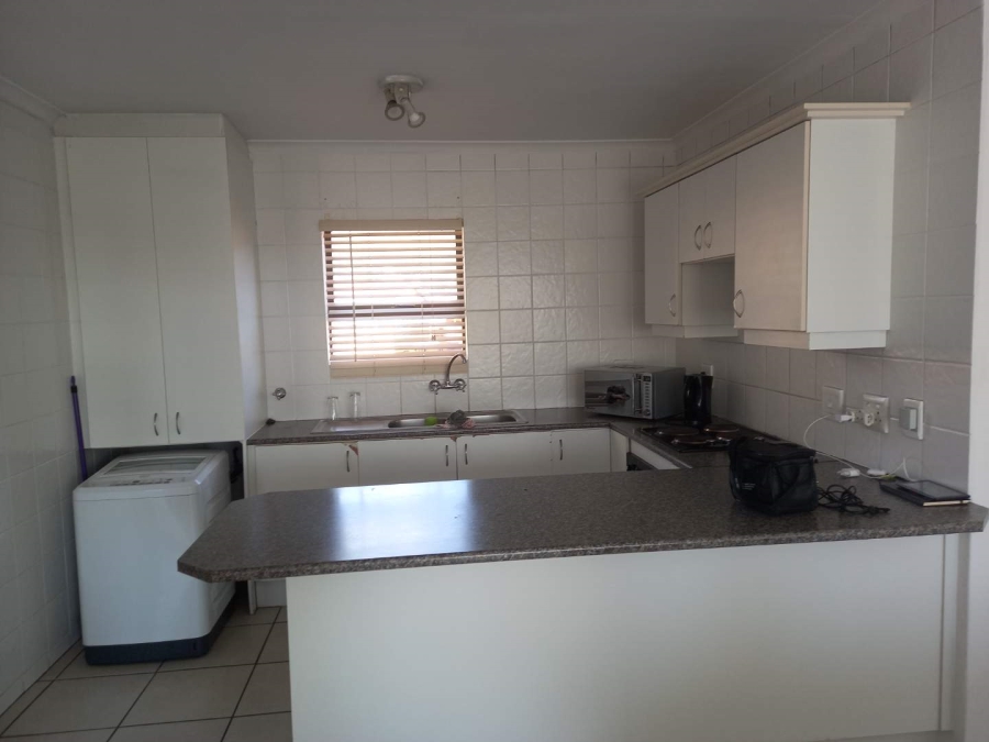 To Let 2 Bedroom Property for Rent in Gordons Bay Western Cape